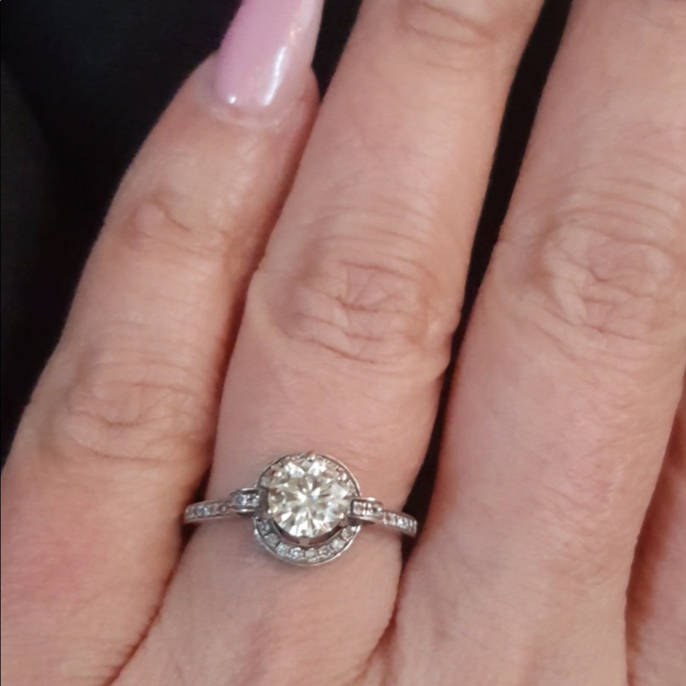 Beautiful Moissanite Engagement Ring 1.5 ct.